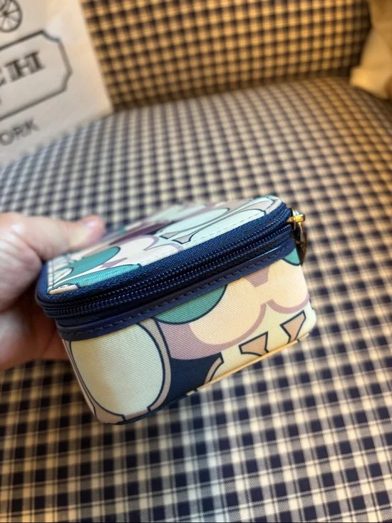 Coach Pastel Purple, Teal & Cream Travel Cosmetic Case in Myra print; rare find - Picture 3 of 8